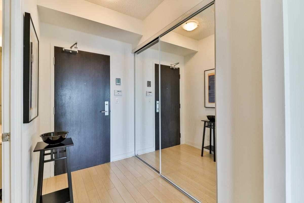 Chic Stay in Mimico-Queensway